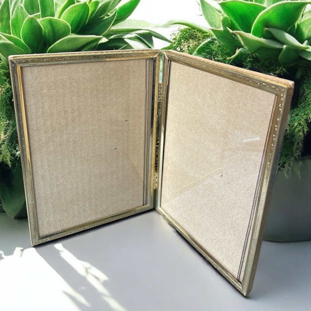 3/$25🎞️Vintage Double Folding Gold Etched Metal Picture Frame 5” x 7”